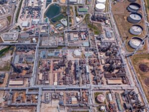 oil production angola infrastructure